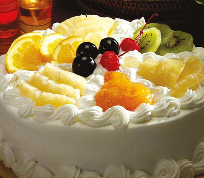  5 Star Fresh Fruit Cake - 1 KG (The Taj / Radisson blu / JW marriot / Any other equivalent to 5-Star Bakery)
 Serves 4-6 People
 Fresh ingredients used
&#8226 100% Real cheese cream