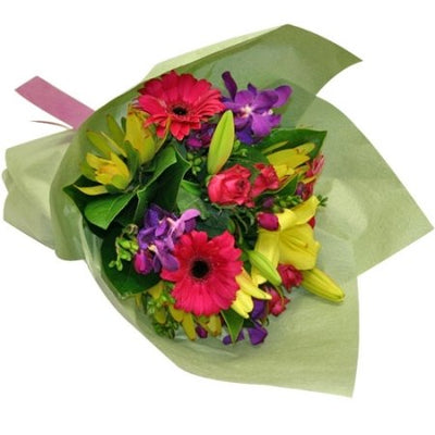  Delightful Bouquet of 20 Mixed Flowers 
 Special crape paper packing included
 Free Message Card