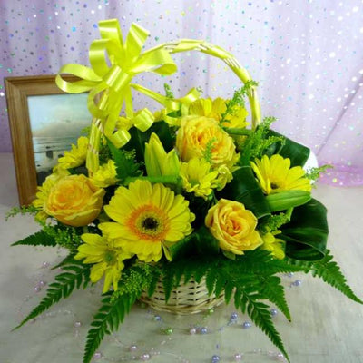  Basket of 15 Yellow Flowers (Gerbera and roses)